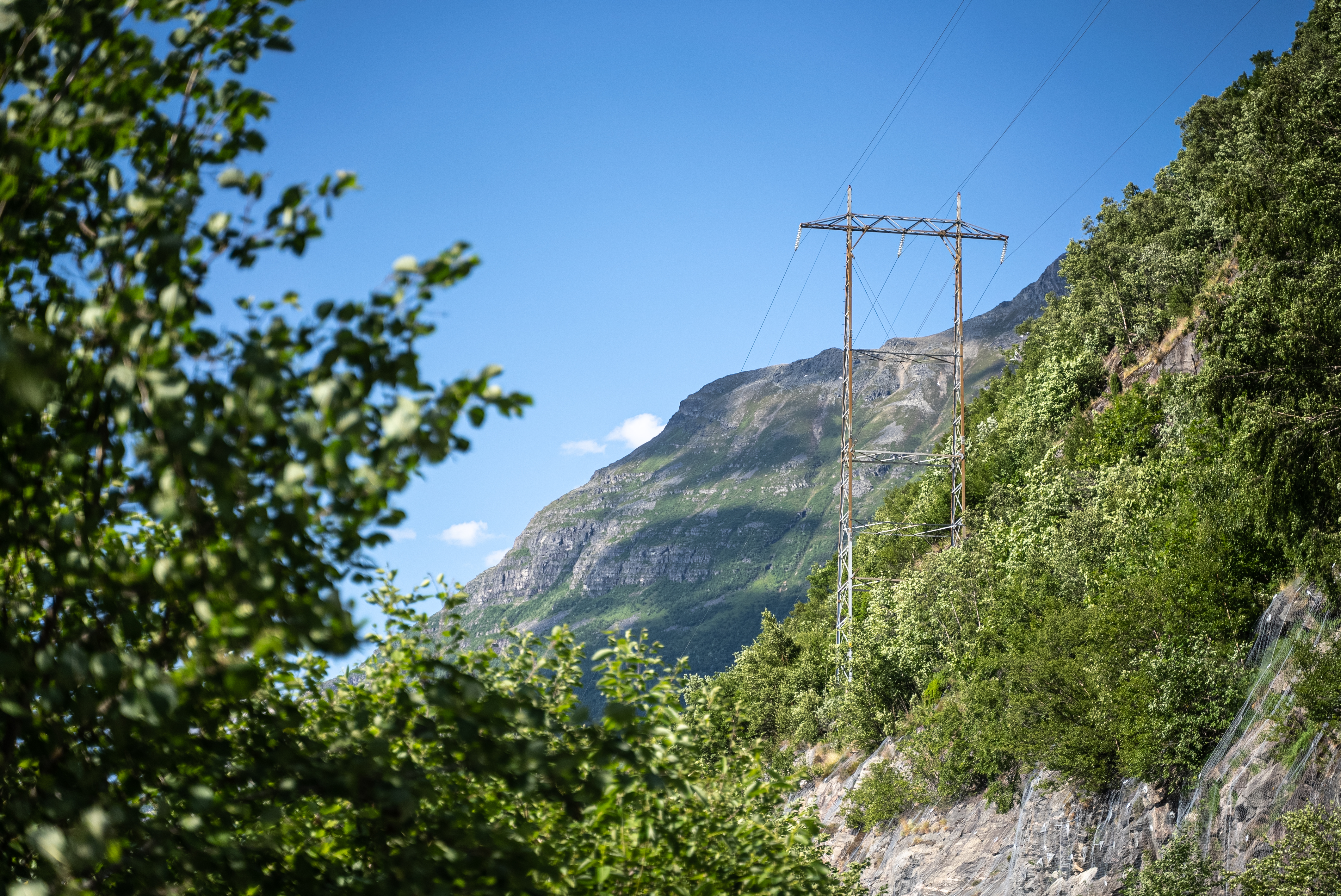 HØYSPENNING08
