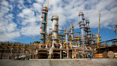 Inovyns petrokjemianlegg på Rafnes vil redusere CO2 utslippene fra virksomhetene med opp mot 21 000 tonn CO2 i året. Foto: Inovyn